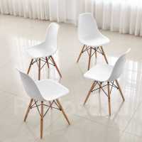 Комплект 4 стула Eames пластик белый ножки бук